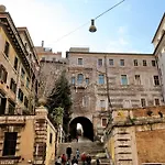 Cozy Fabia 300 Mt From Colosseum Appartement