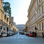 Cozy Fabia 300 Mt From Colosseum Appartement *
