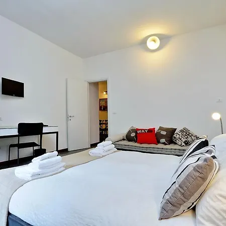 Cozy Fabia 300 Mt From Colosseum Apartment